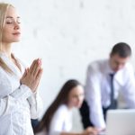 Beneficis del ioga a la feina Beneficis del ioga a la feina
